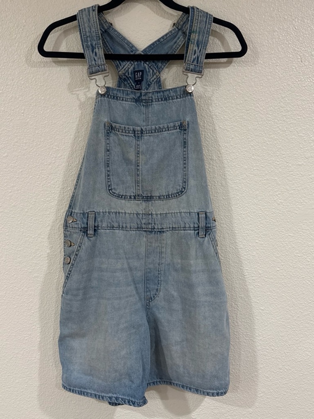 GAP Women’s Light Blue Denim Short Overalls